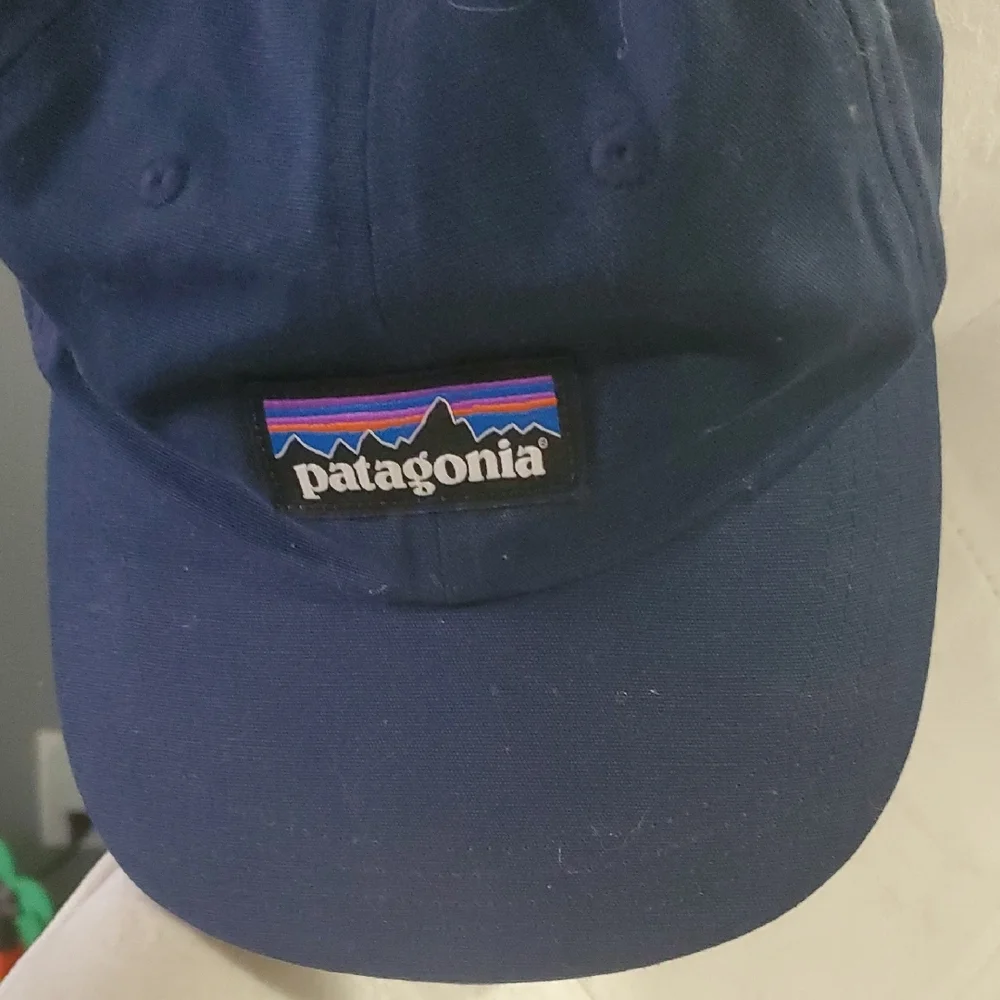 Patagonia Dark Blue Cap with Strap Unisex - Picture 7 of 9